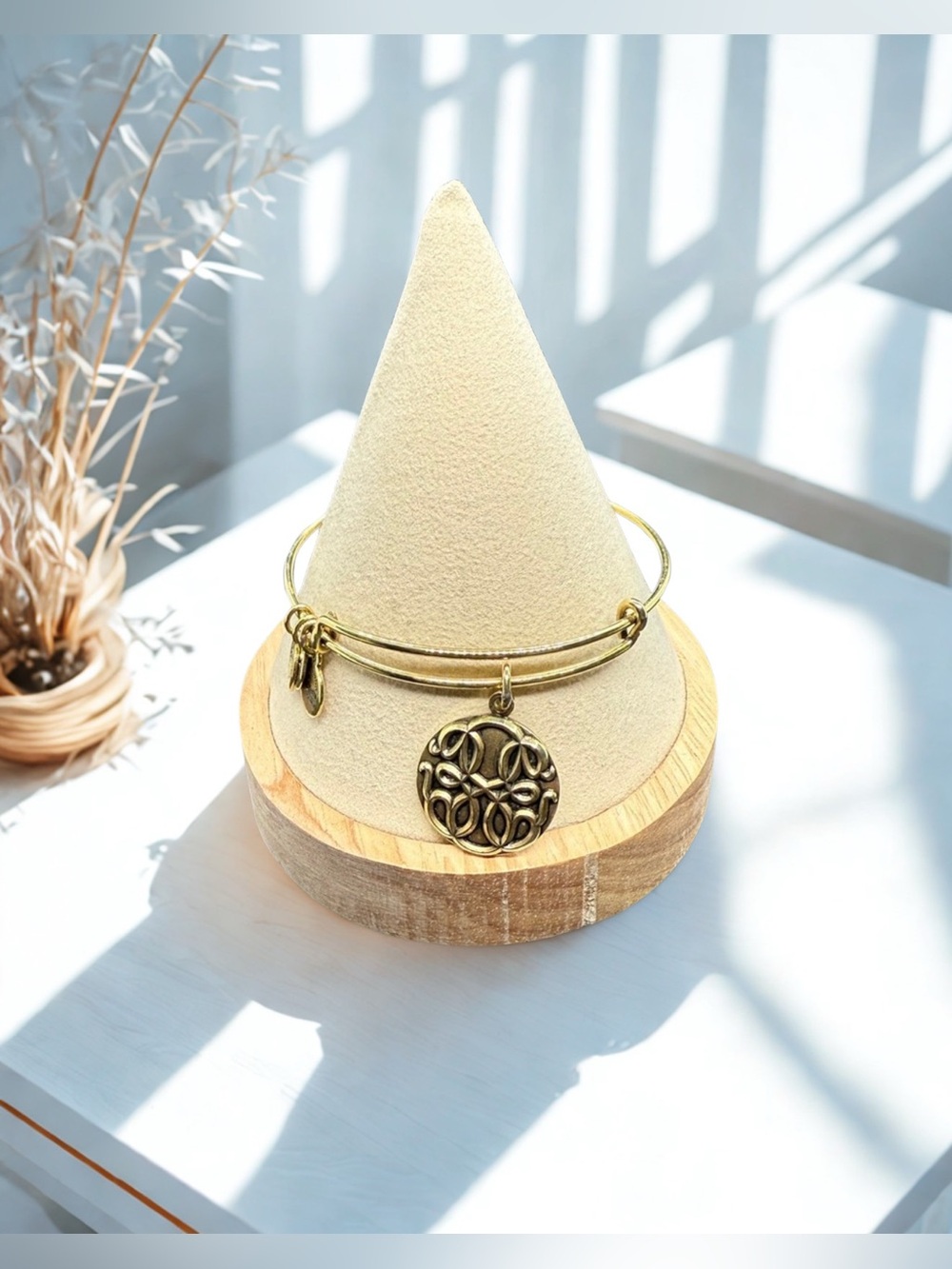 🏷️‼️5/$25🏷️‼️ 💛ALEX AND ANI💛Path of Life Charm Bangle in Rafaelian Gold/EUC